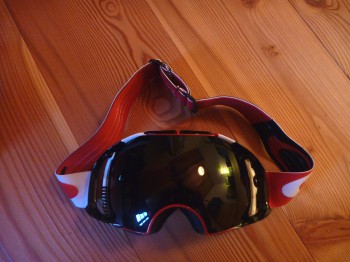 Die Oakley Airbrake mit gemountetem Dark-Grey-Glas. | Foto: Valentin Sauer