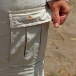 Große Beintaschen verstauen das Notwendigste. | Foto: Larissa Pfeifer