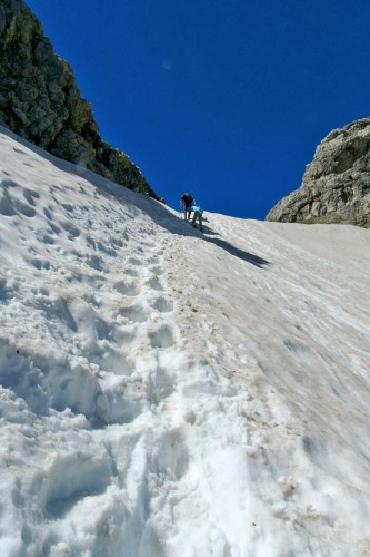Bergkameraden im Schneefeld im Kalten Winkel. | Foto: Sabine Dettling
