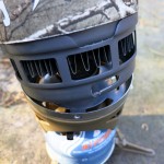 Arretierungsvorrichtung: Einmal gedreht und schon sitzt der Topf bombenfest auf dem Brenner. | Foto: Iris Schulte Renger