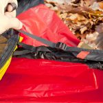 Mit dem Zurrgurt lässt sich die Firststange fixieren. | Foto: Jens Blume