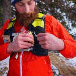 Für schnellen Zugriff auf den Proviant sind die kleinen Einschubtaschen an der Front praktisch. | Foto: Flo Glott