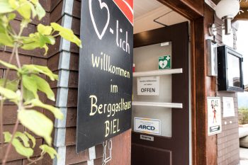 Wir wählten das Berggasthaus Biel als Basecamp, da es sich ziemlich genau in der Mitte unserer Strecke befindet. | Foto: Marco Peter