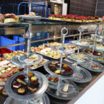 Die Gäste erwartete ein reich gedecktes Buffet. | Foto: Arnold Zimprich