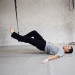 Handstandpresse in der Schräglage Schritt 2 | Foto: Martin Tekles