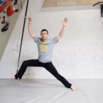 Ausfallkniebeuge seitlich Schritt 1 | Foto: Martin Tekles