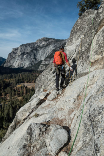 Kletterer beim Zustieg im Yosemite Nationalpark