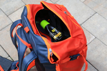 Geöffnetes Skibrillenfach am Salewa Randonnée Skirucksack.