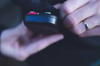 Akku des I-Thermic Longsleeves im Shirt