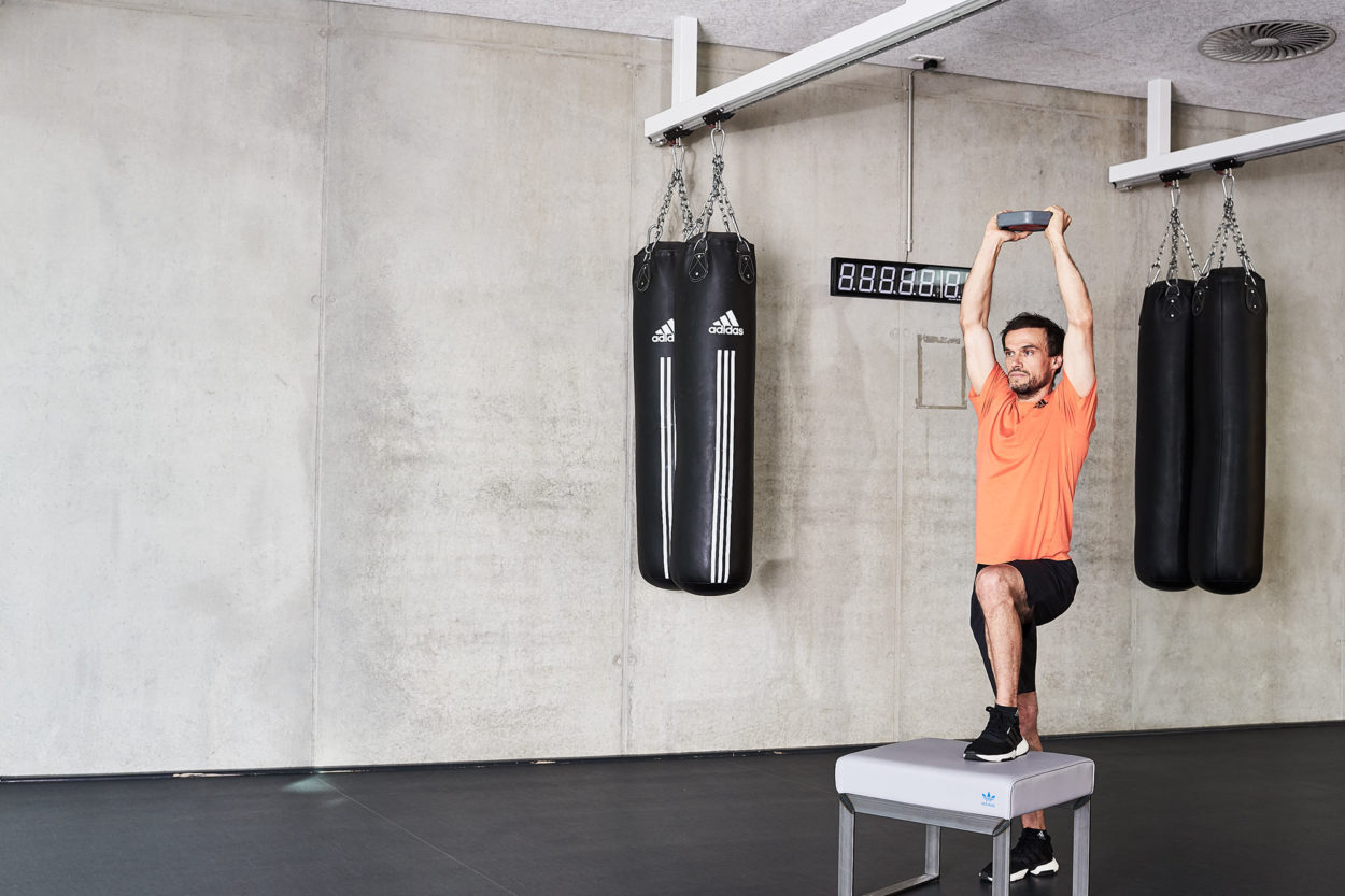 ACT Übung Bein-Pushup