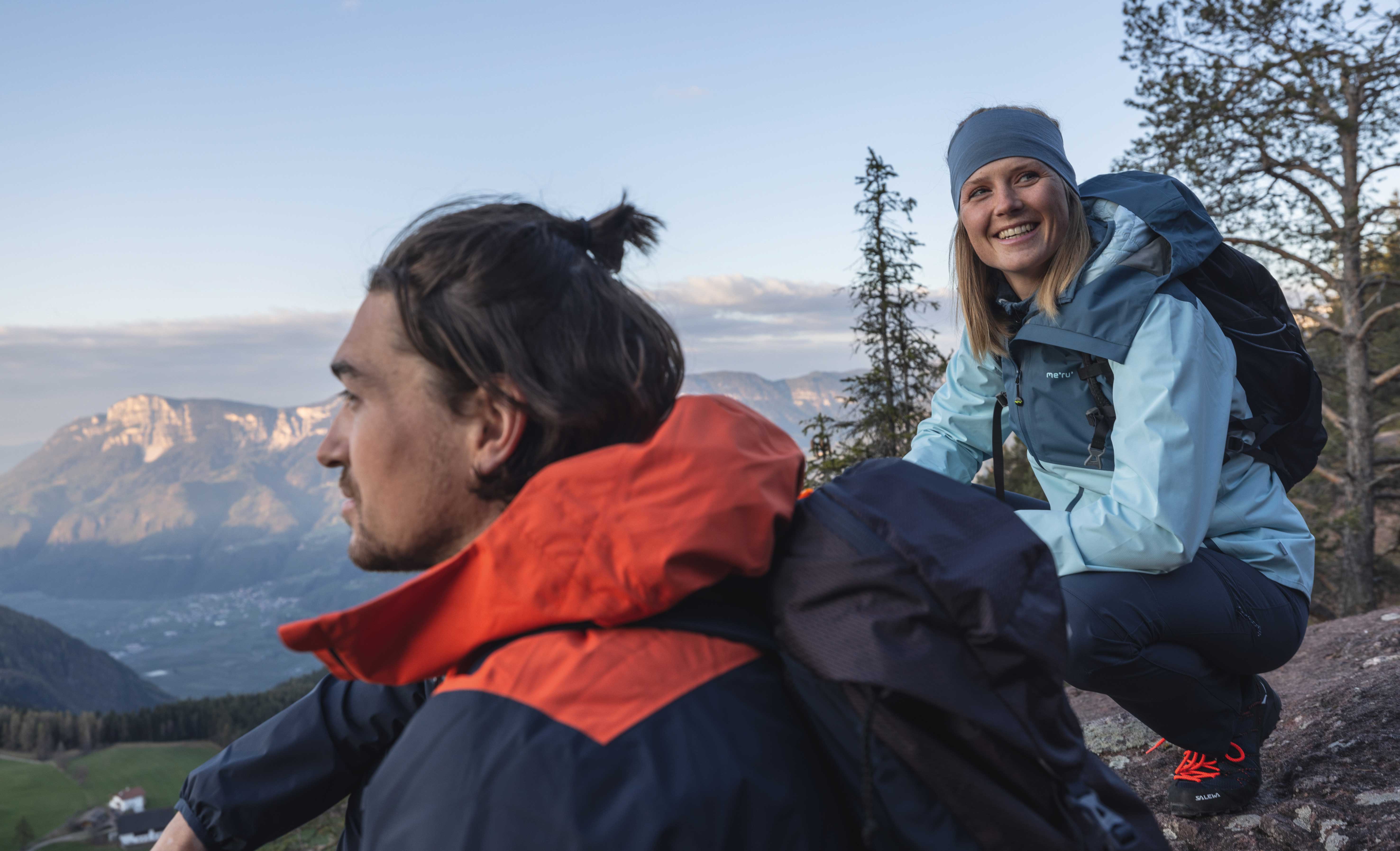 Mit einer Wind- oder Regenjacke kannst Du die Pause genie&szlig;en ohne auzuk&uuml;hlen.